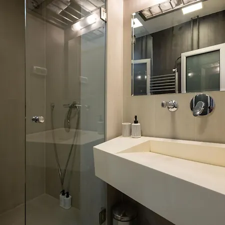Square 19 Apartment
